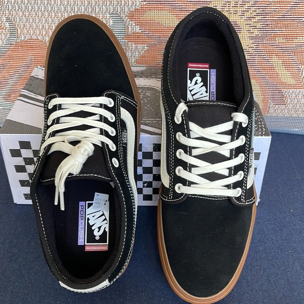 Vans Men’s Chukka Low Sid
Black/Gum
VN0A5KQZB9M Snickers - Picture 13 of 16